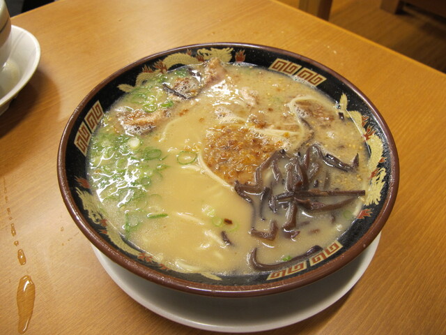 鹿児島ラーメン 豚とろ 天文館本店>