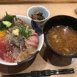 沼津海いち - ランチ丼 5色