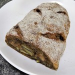 ラトリエ ドゥ プレジール - 栗のパン