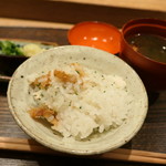 虎白 - 虎河豚唐揚げご飯と赤だしと漬物