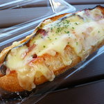 ブーランジェリー タカス - 【野菜とソーセージのパニーニ　３００円】