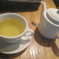 キハチ 青山本店 - カモミールティー（季節のハーブティー）　￥760