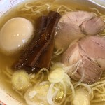 中華そば さとう - スープが白い、白醤油？