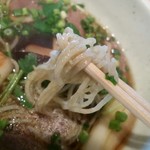 智月庵 - 鴨南そば、リフトアップ。