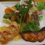 Hilton Hawaiian Village Waikiki Beach Resort - 