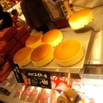 焼き立てを並べてくれます。