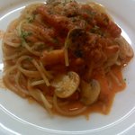 洋食 三浦亭 - ズワイガニのトマトクリームスパッゲッティー