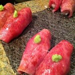 西麻布 肉粋やまもと - 握り2種（タン、牛トロ）