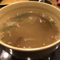 焼肉 拍手喝采 - テールスープ 白
