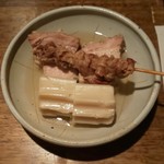 Oden Kushiage Omaki - 牛すじ 300円、ちくわぶ 200円、豚の角煮 600円