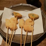 Oden Kushiage Omaki - 串揚げ3本盛り (豚、海老、かぼちゃ) 580円