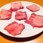 松阪牛焼肉 一升びん - 塩タン