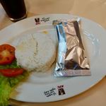 Gà Rán KFC - COM PHI-LE GA QUAY TIEU   41000VND（205円）