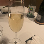 AZUR et MASA UEKI - 黒ぶどうのシャンパン