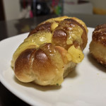 粉とクリーム - 先端に着目する。