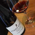 ワインバー バッカス - ジャイアント・ステップス アップル・ジャック・ヴィンヤード ピノ・ノワール（１，２５０円）