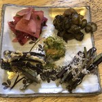 旬ものと日本酒 とみ笑 - 漬物盛合せ
