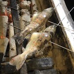 旬ものと日本酒 とみ笑 - アマゴとイワナの炭火焼き