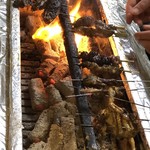 旬ものと日本酒 とみ笑 - ピジョンの炭火焼き