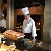 GRILL DINING 薪火 - 前沢牛と睨み合いの総料理長