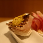RISTORANTE IL NODO - 炙り太刀魚、山芋、渡辺農園ピクルスソースを一口で