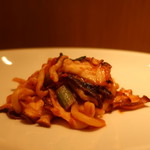 RISTORANTE IL NODO - ストロッツァプレーティ かず丸さんの真ダコと渡辺農園の野沢菜 アラビアータアップ