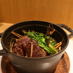 RISTORANTE IL NODO - 岩手県短角牛サーロイン 藁 1月の菜の花 玉ねぎ