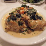 ラミティエ - 仔ウサギモモ肉のフリカッセ(シードルクリーム煮 ロックフォールチーズ風味) 