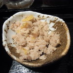 つけ麺 道 - 豚肉をほぐしたものに柚子が入ったもの