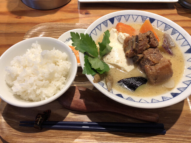 ごちとん（野菜を食べるごちそうとん汁）>