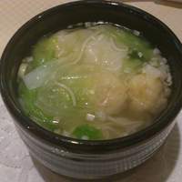 崎陽軒本店 嘉宮 - 二人で分けた海老入りワンタン