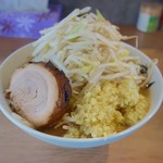 小烏丸 - ラーメン しょうがトッピング（ヤサイ増し）