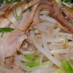らーめんでぽっと - 肉の下にはもやし