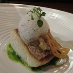 レストラン ラリューム - 福岡県産寒鰆のポワレ　春菊のクーリーとクワイ・蓮根・芹