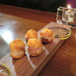 レストラン ラリューム - 森林鶏白レバーと豚のリエットを詰めたグジェール