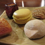 レストラン ラリューム - 小菓子