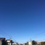 パキスタン レストラン - 青い空と渋滞。
                                車で来なくてよかったです。