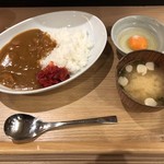 わおん。 - 朝カレー定食＋生玉子