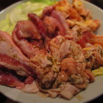 間茶与詩 - 豚カシラ肉、豚ホルモン、鶏ボンジリ