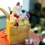 MODIS 新宿 - 特別バージョンのハニトー