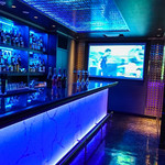 MODIS 新宿 - バーカウンターも使い放題