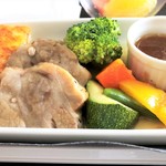 Taipei International Airport VIP Lounge - ポークソテーアップ