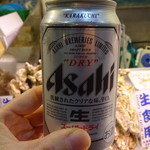 近江町刺身市場 - ビールは売ってます