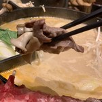 炉端ダイニング×くつろぎ個室 和み屋 - 料理写真:白湯スープ香る牛タンしゃぶしゃぶ