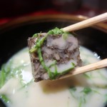 草喰 なかひがし - むかごを自然薯で繋いでます。