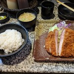 とんかつ 大宝 - 特上ロースかつ定食