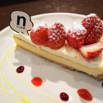 nino - 【2019.01】苺の焼チーズタルト(税込490円)