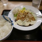 松屋 - 鶏タルささみステーキ定食 大盛+ポテサラ 690円
