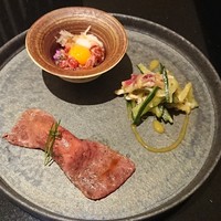焼肉 喰心 - 極みユッケ  白センマイ酢味噌和え  牛握り