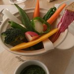 デイルズフォード・オーガニック - 生野菜と季節のディップ 
